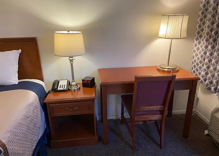 Vantage Point Inn - Woodland Hills