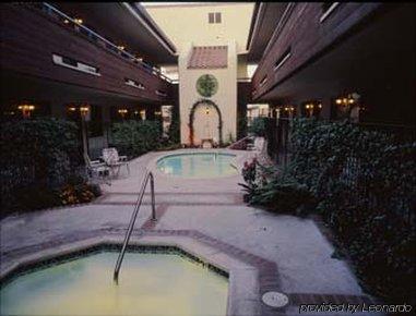 Vantage Point - Woodland Hills Motel 2*
